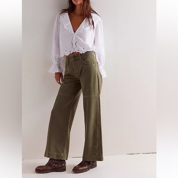 NWT Free People 🎉host pickx4🎉🎈 Benji relaxed fit wide leg jeans in army green - Picture 2 of 11